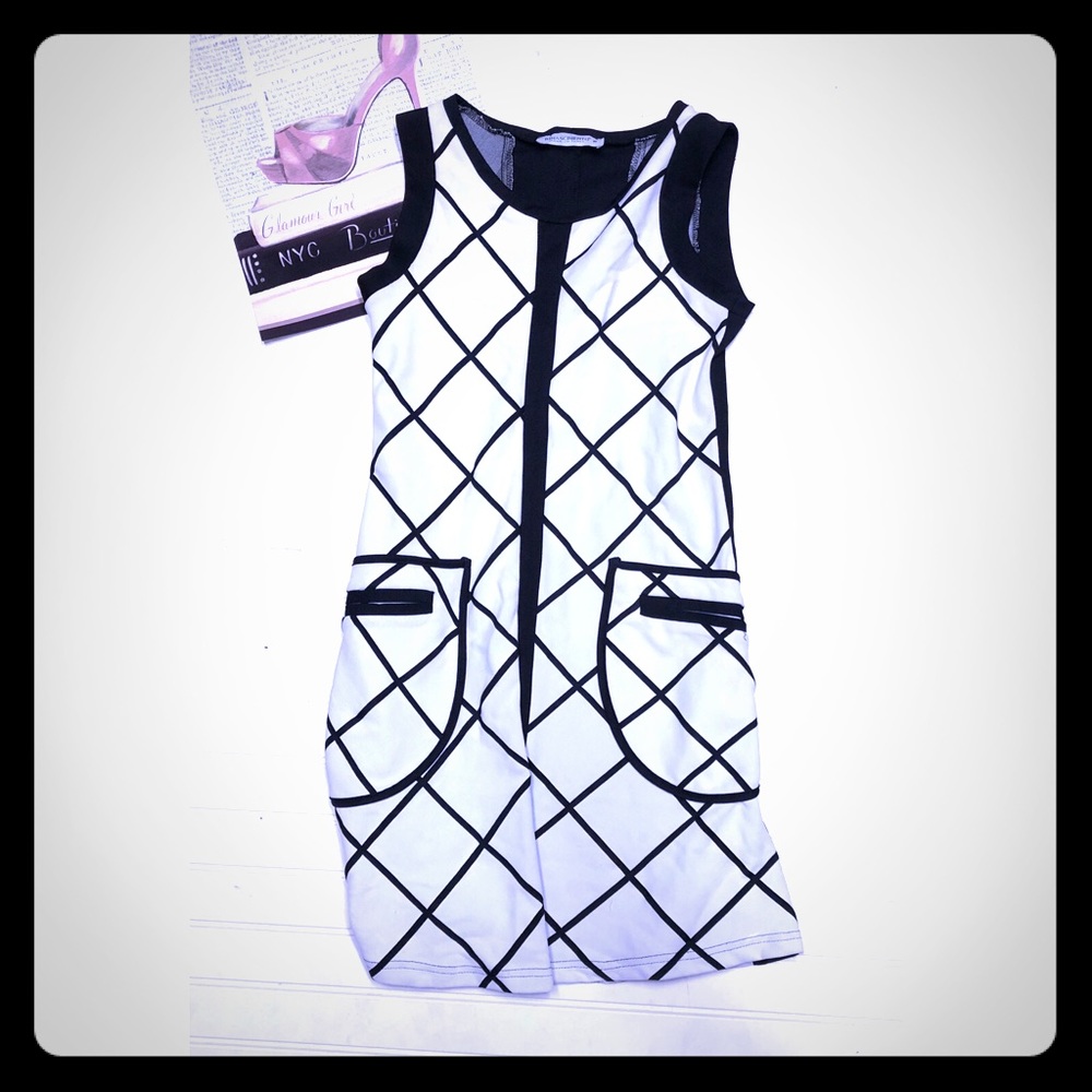 Italian Made RinaScimento Black&White Shift Dress